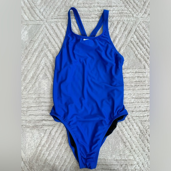 Nike Other - Nike Women’s Solid One Piece Strapped Back Swimsuit - Size 14